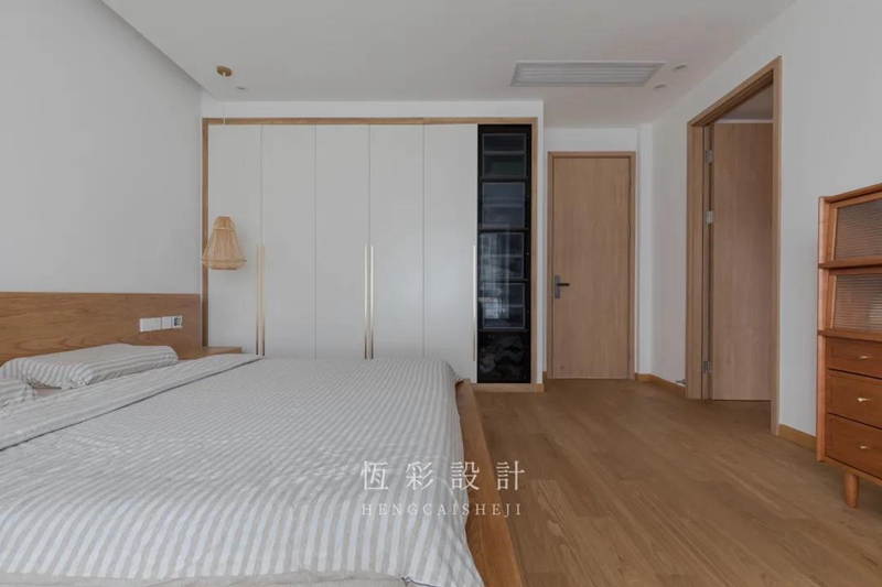 余杭融信澜天装修，杭州余杭别墅装修公司十大品牌卧室4.jpg